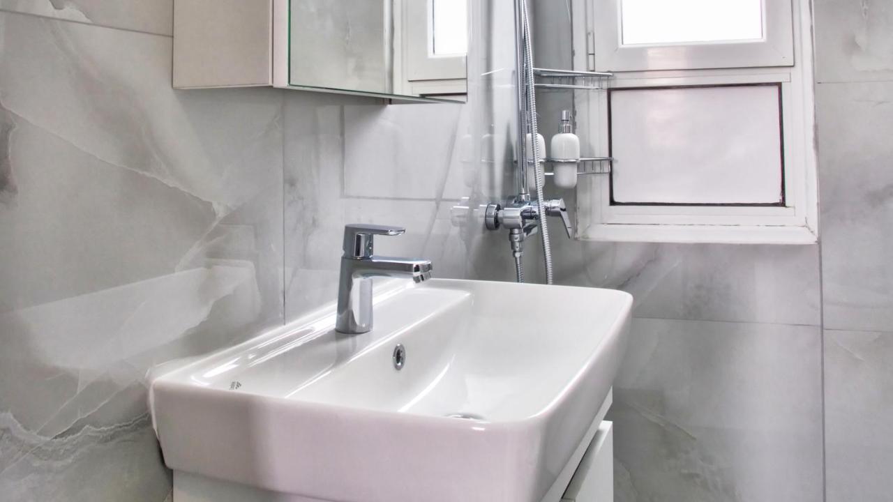 Heart-Warming Eleni Apartment In Corfu Town Екстериор снимка